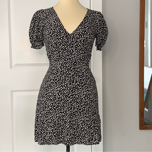 Divided H&M Black calico floral mini dress size small - Picture 2 of 10